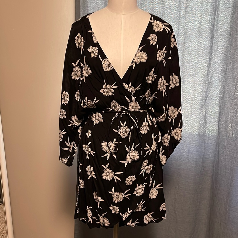 & other stories short printed wrap dress